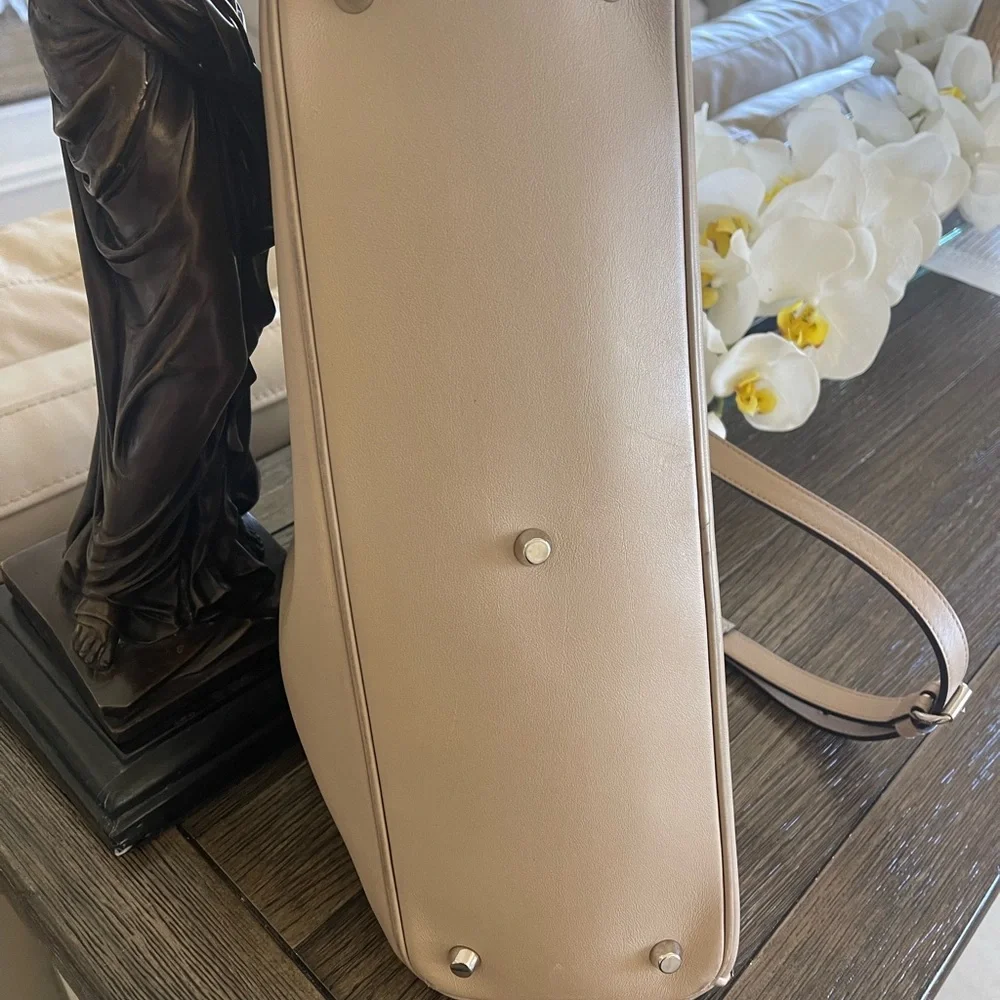 ✨Diorissimo Large Purse✨ - Picture 9 of 16